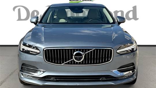 2017 Volvo S90