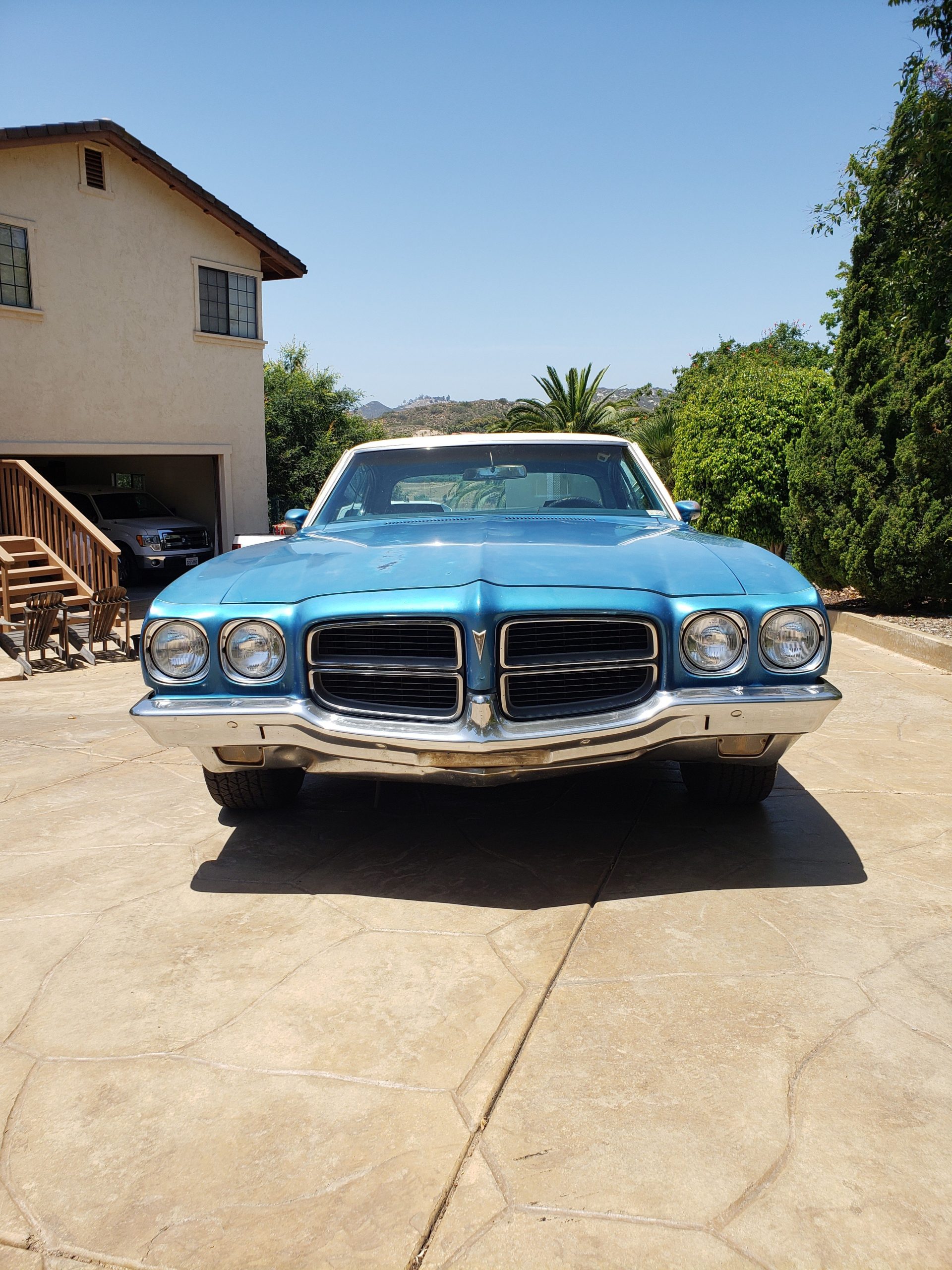 1972 pontiac le mans sedan