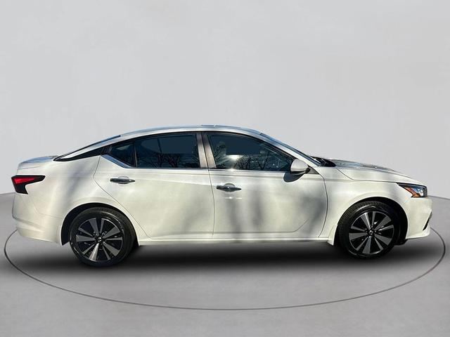 2021 nissan altima 2.5 sv