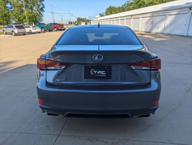 2017 lexus is 300 base