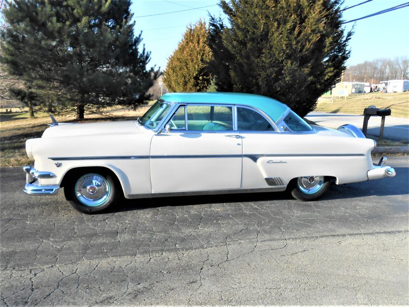 1954 ford crestline victoria hardtop