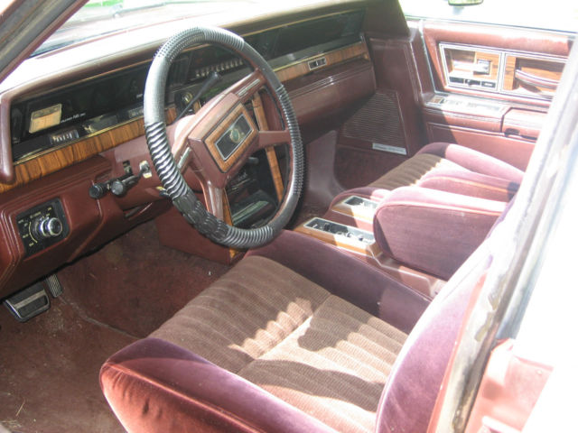 classic 1982 lincoln continental