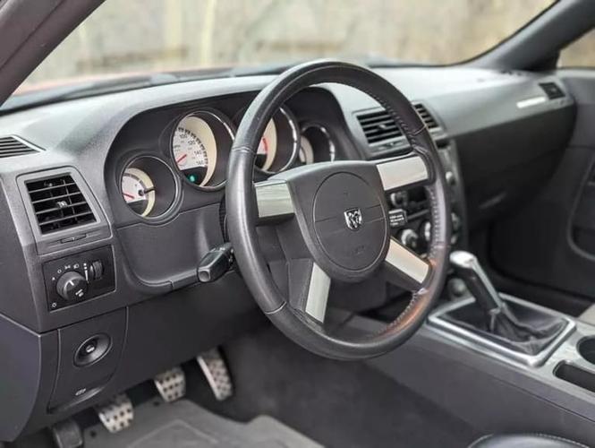 2009 dodge challenger r/t coupe 2d in orange village, ohio