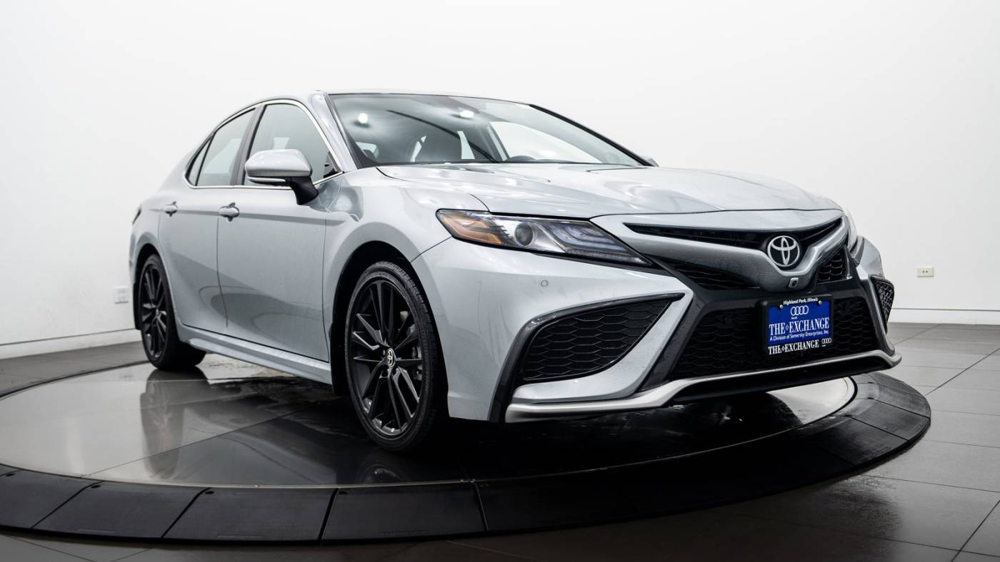 2023 toyota camry xse v6