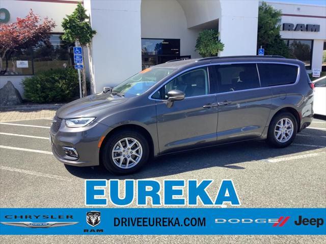 2022 chrysler pacifica touring l