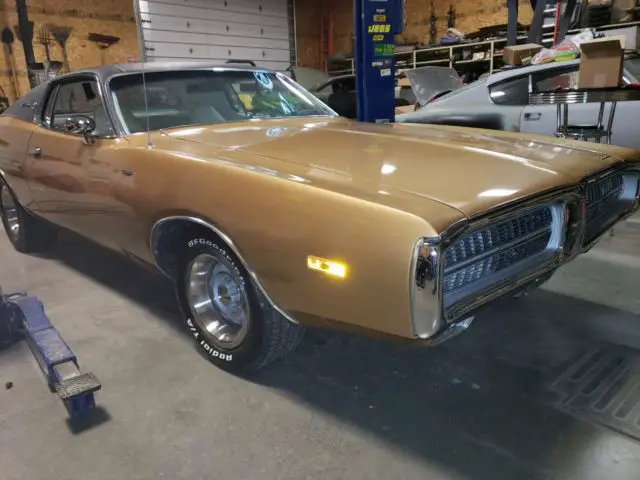 4 speed hurst pistol grip - 1972 dodge charger se - 440 magnum - 1 of 126 made!