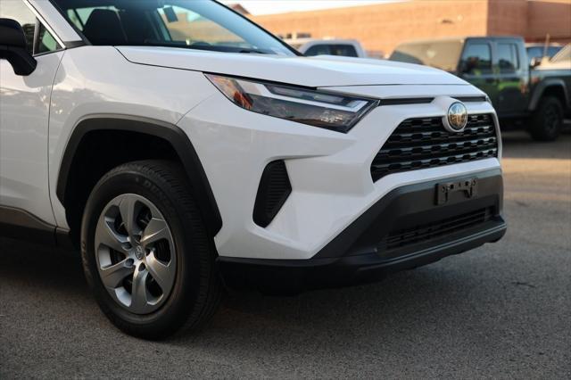2023 toyota rav4 le