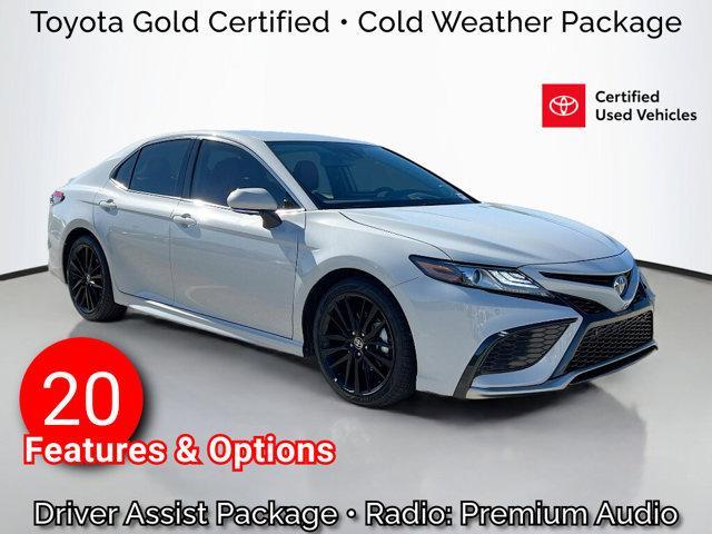 2024 toyota camry hybrid se