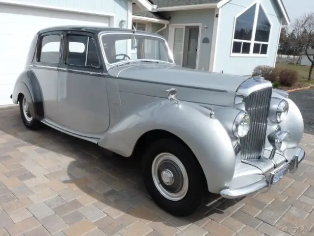 1952 used manual sedan