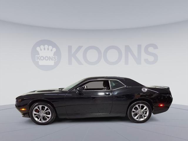 2020 dodge challenger sxt
