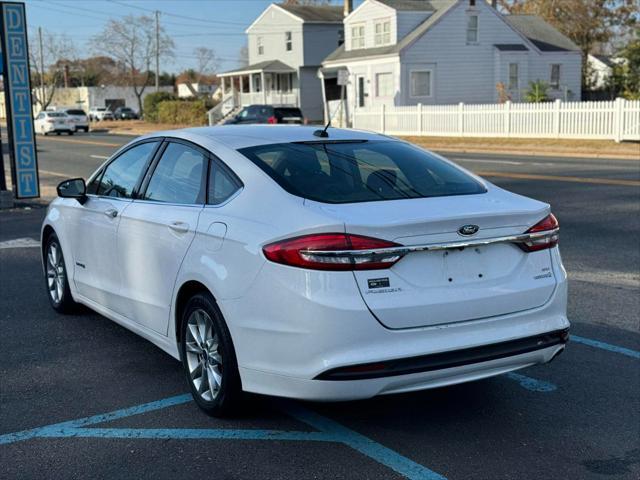2017 ford fusion hybrid se