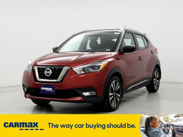 2019 nissan kicks sr