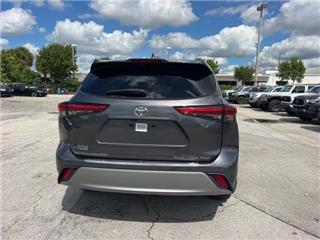2021 Toyota Highlander platinum