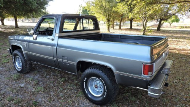 1987 chev c-10 silverado swb 4x4 v8/ 350 automatic extra clean truck