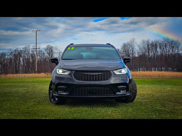 2023 chrysler pacifica limited