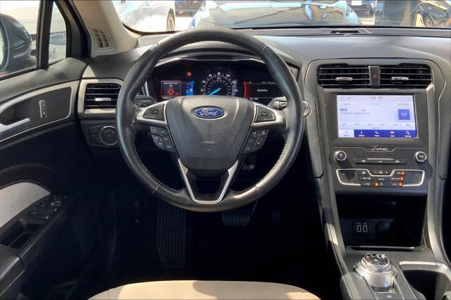 2020 ford fusion se