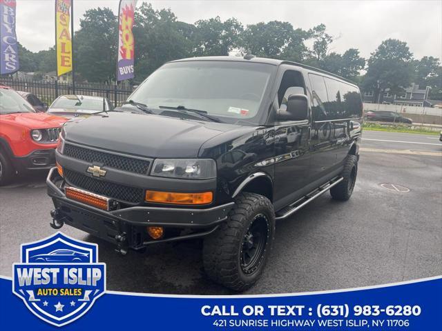 2017 chevrolet express 3500 lt