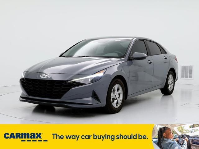 2022 hyundai elantra se
