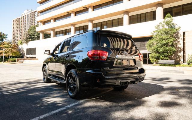 2010 toyota sequoia limited
