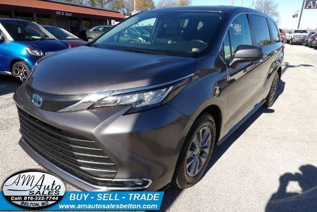 2022 toyota sienna xle