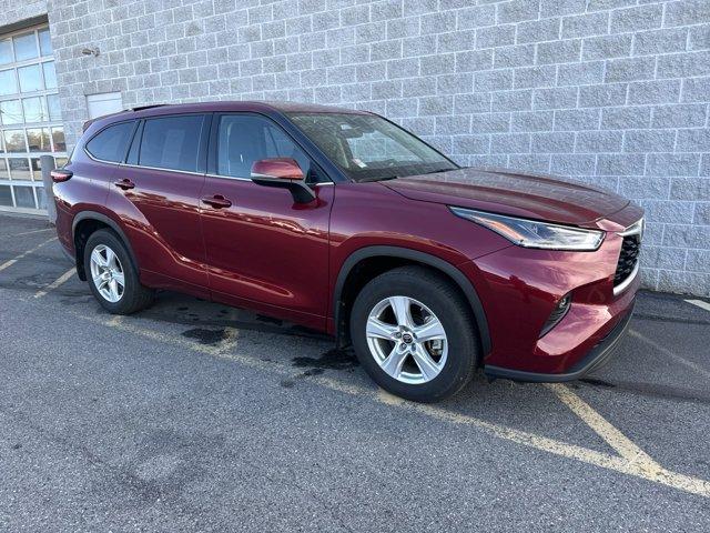 2021 toyota highlander le