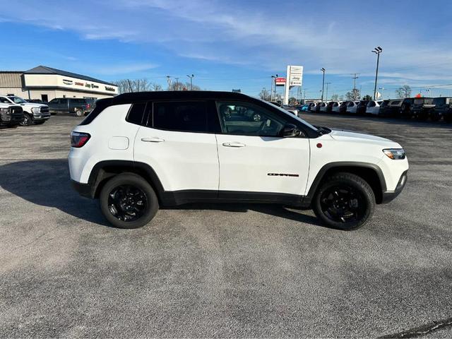 2023 jeep compass trailhawk