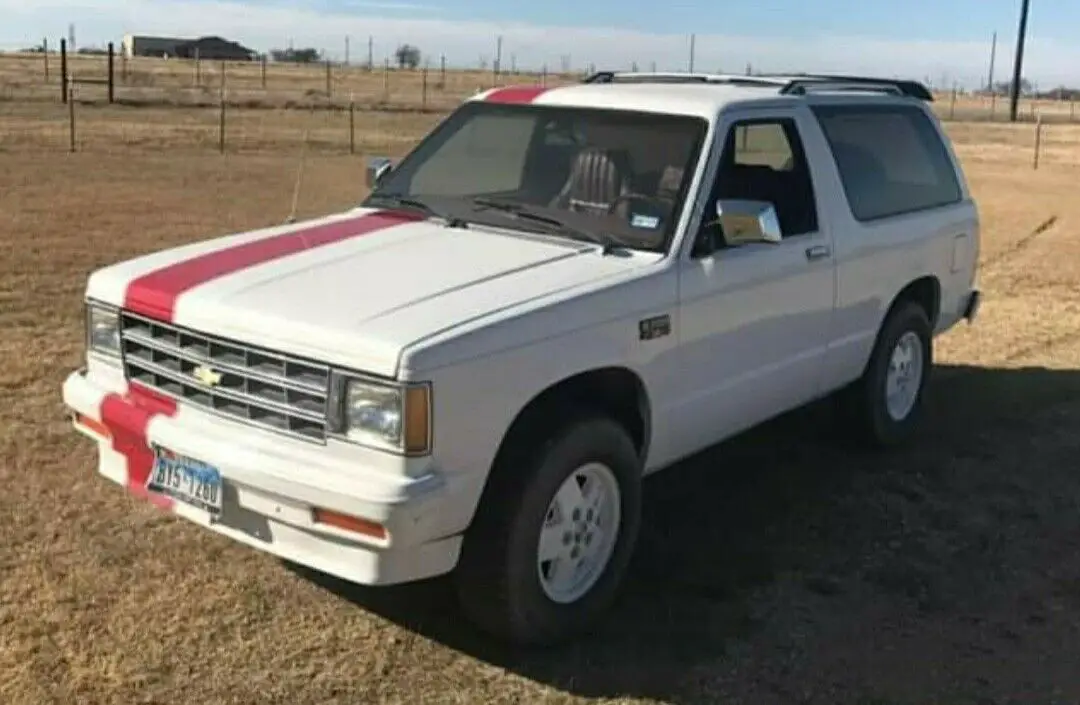 1984 chevrolet s10 blazer suv white 4wd automatic s10