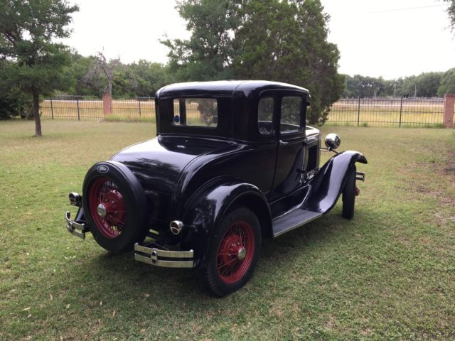 1930 ford model a coupe: nice older restoration