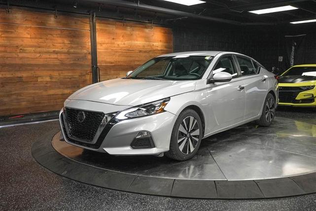 2022 nissan altima 2.5 sv