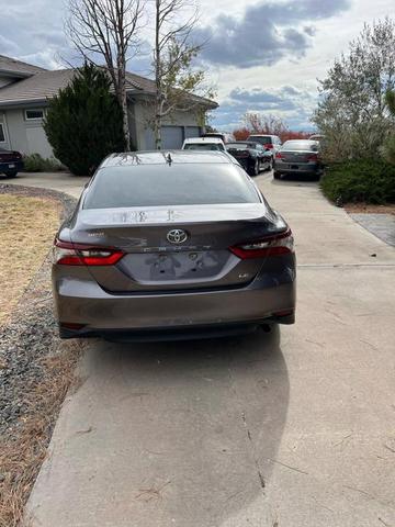 2022 toyota camry le