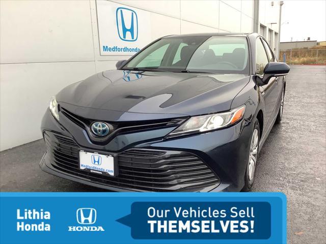 2020 toyota camry hybrid le