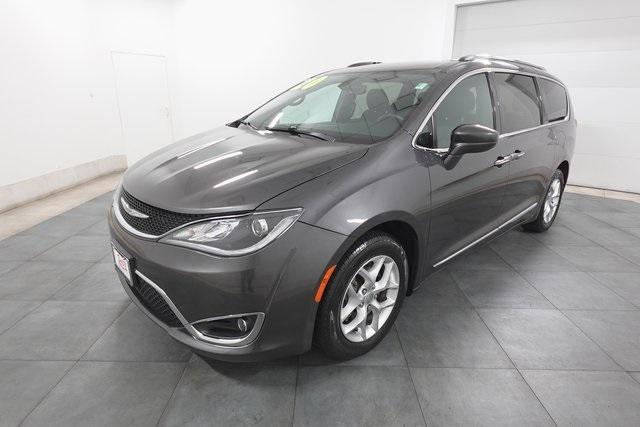2020 chrysler pacifica touring l
