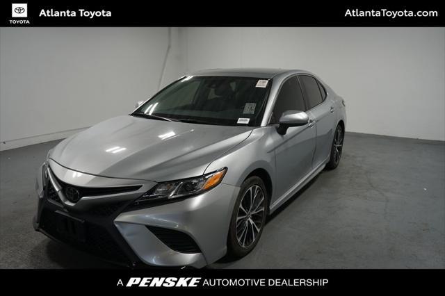 2020 toyota camry se