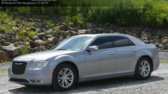 2017 Chrysler 300