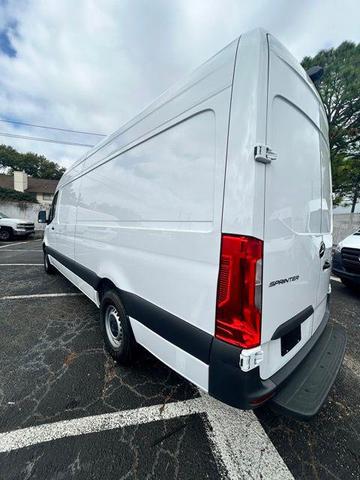 2022 mercedes-benz sprinter 2500 high roof
