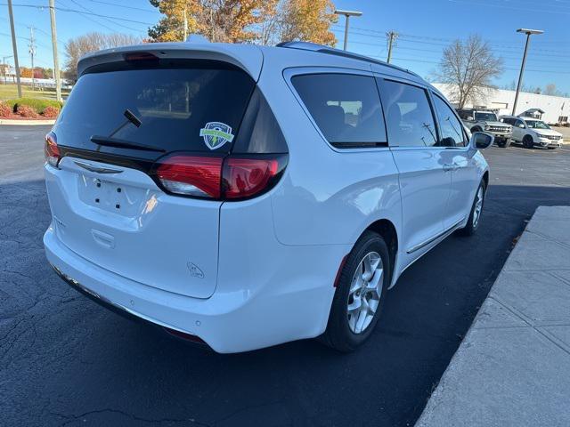 2018 chrysler pacifica touring-l plus