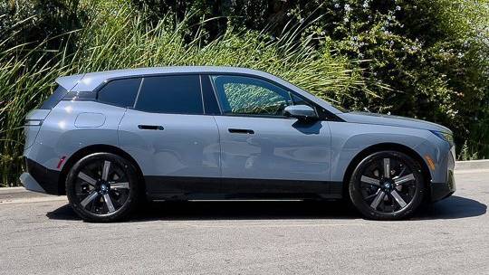 2025 BMW iX