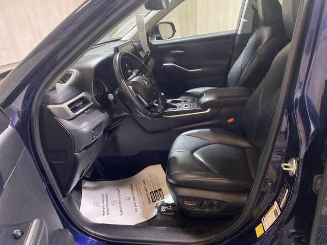 2022 toyota highlander xle