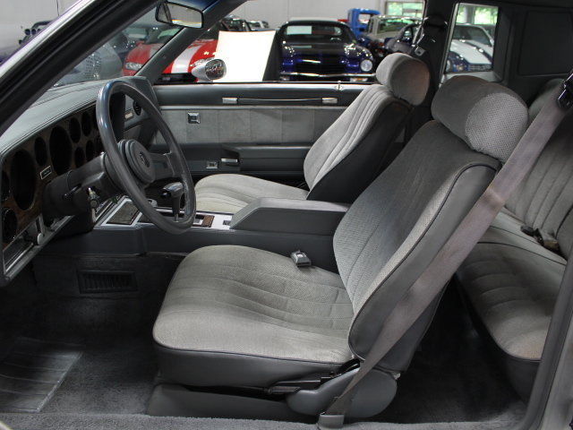 rare limited prod, 305 cid, auto, posi, nascar approved, 1 year built