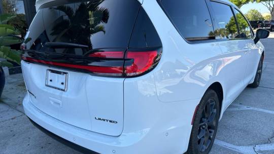 2024 Chrysler Pacifica