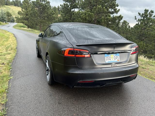 2021 tesla model s plaid