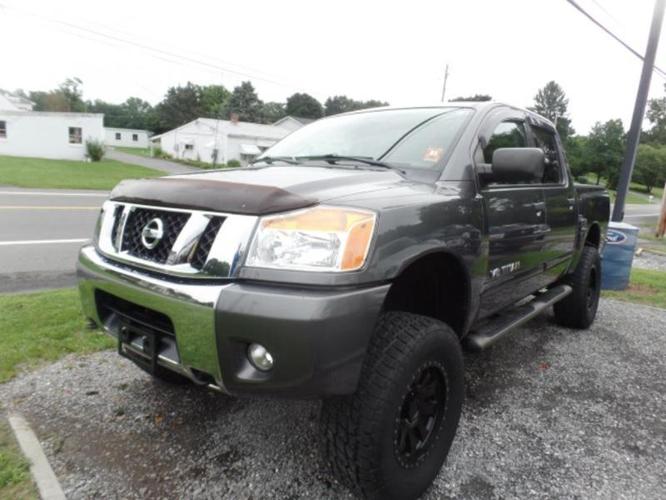 2012 nissan titan sv 4x4 sv 4dr crew cab swb pickup for sale in martinsburg, west virginia