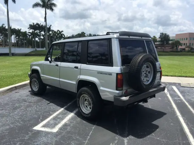 1991 isuzu trooper ii has 2.8l v6