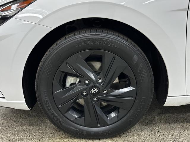 2023 hyundai elantra hev blue