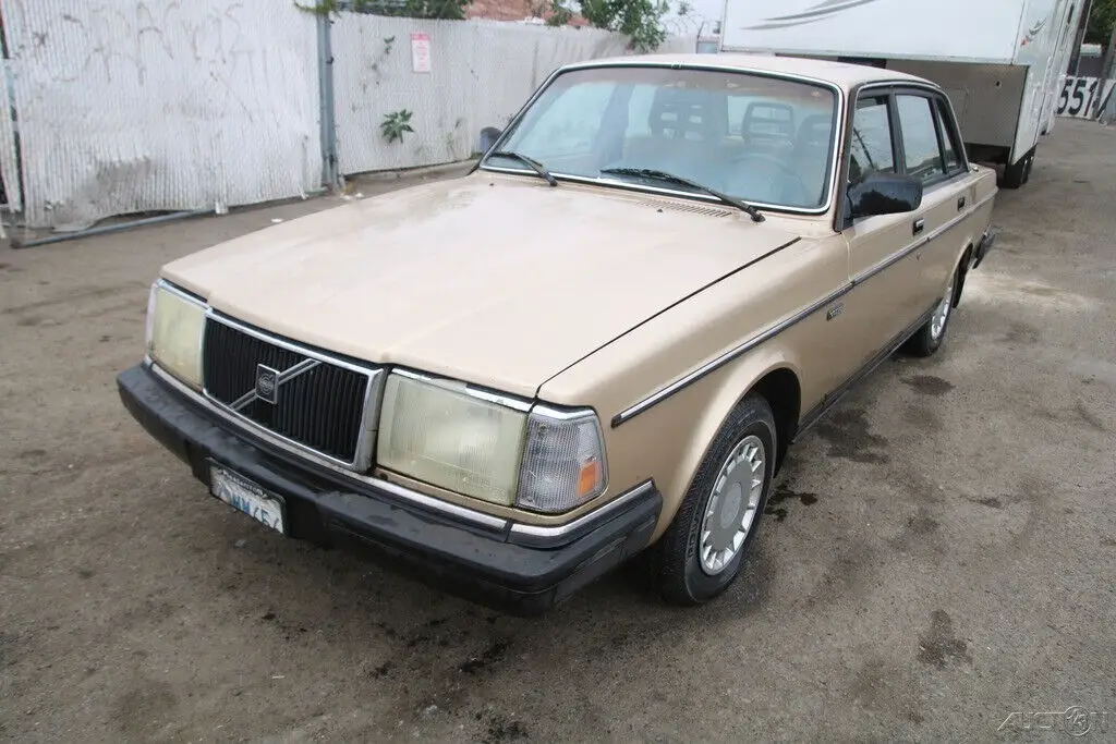1990 volvo 240gl 4 cylinder 2.3l automatic no reserve