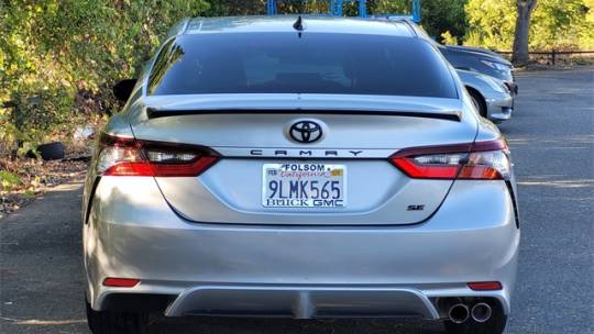 2022 toyota camry se