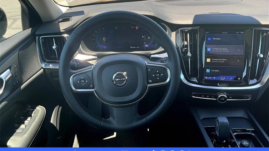 2024 volvo s60 b5 core dark theme
