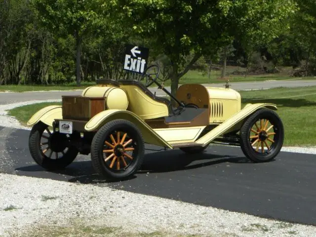 monocle windshield