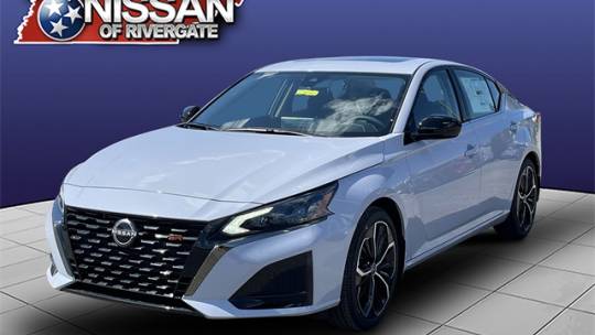 2024 Nissan Altima sr