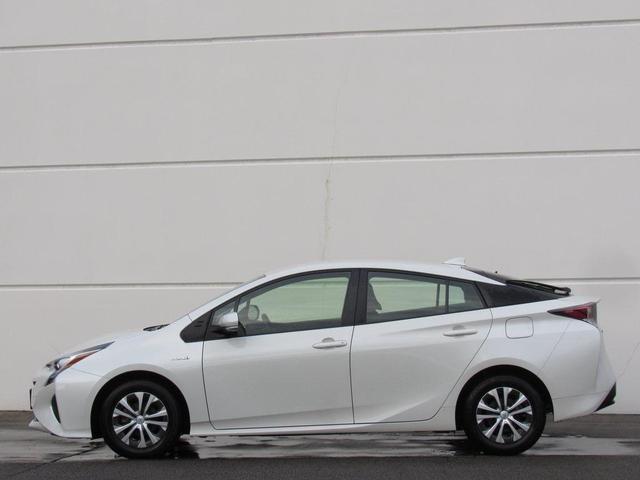 2016 toyota prius two